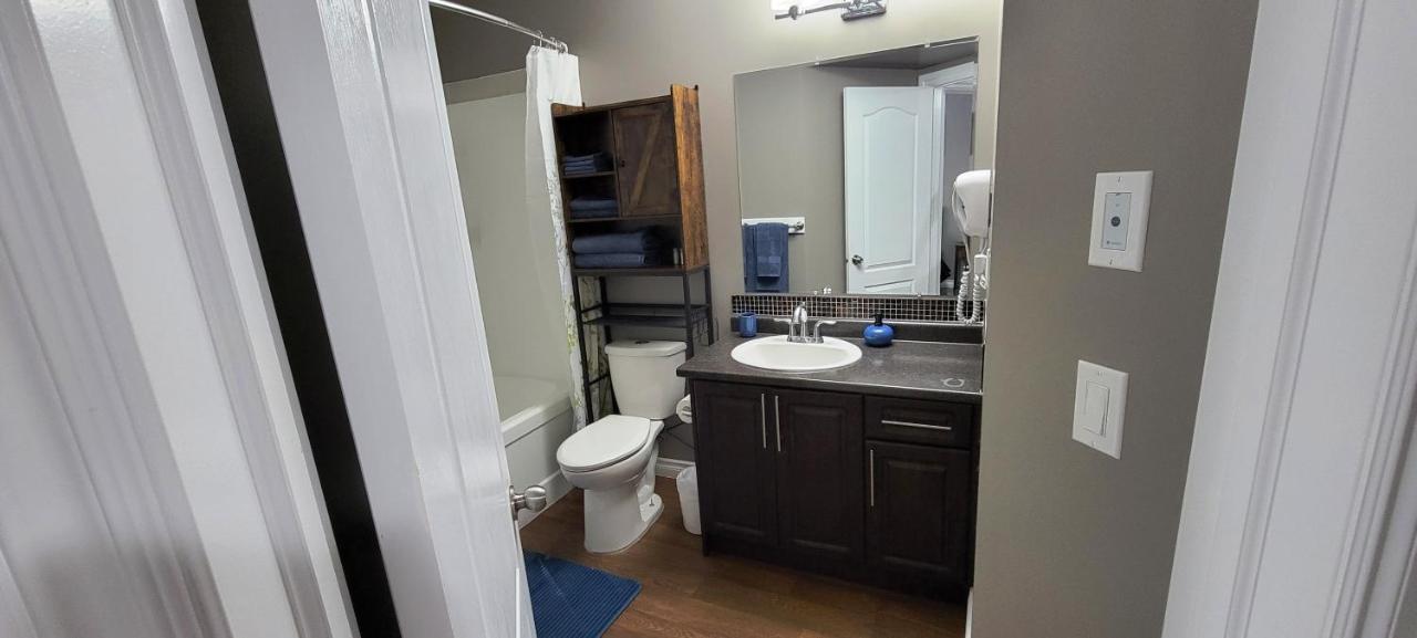 Blue Wave 2 Bedroom Suite Saskatoon Extérieur photo